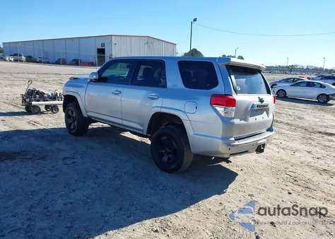 2011 Toyota 4Runner Sr5 V6 z USA, uszkodzony, nr VIN JTEZU5JR4B5019111